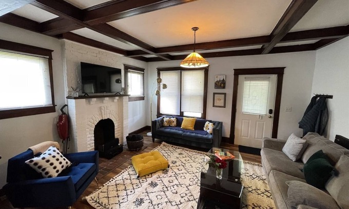 Greenwood House | East Nashville Cozy and Convenient - Fun Summer