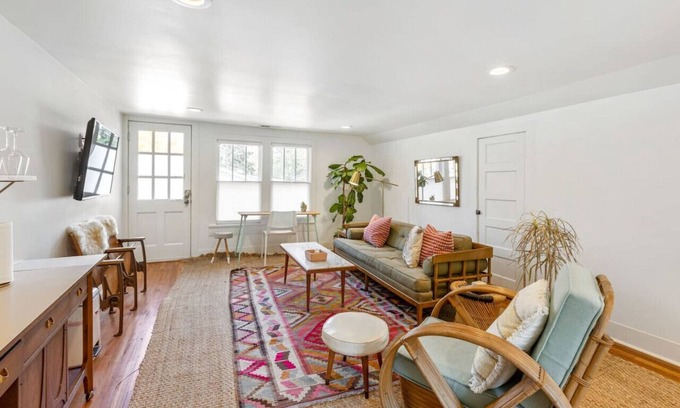 Inglewood House | East Nashville Loft in quiet walkable neighborhood