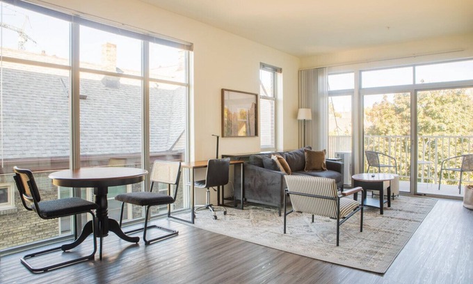 Yankee Hill Apartment | East Side Luxury 1BR Apt - Near Brady and Fiserv with Balcony