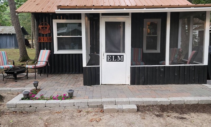 East Tawas Cabin | East Tawas 2 bedroom cabin