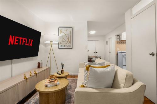 Gramercy Apartment | East Village Manhattan 3BR Apartment for City Life