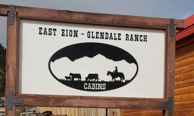 Glendale Cabin | East Zion-Glendale Ranch Cabin 2