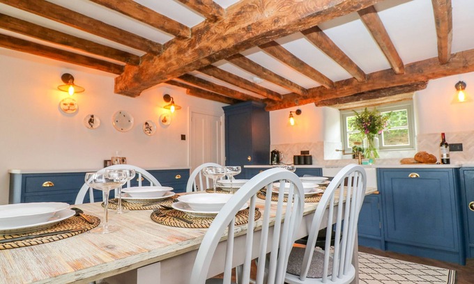 South Leigh Cottage | Easter Cottage