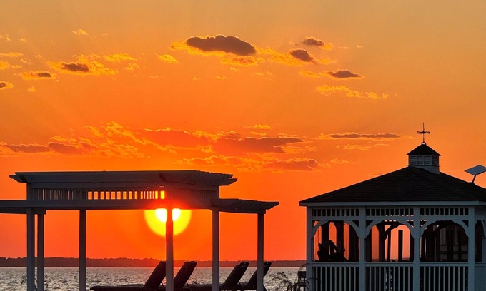 Hertford Other | Eastern NC Country Estate~ Panoramic Water views~ Stunning Sunsets~ Mini-Resort