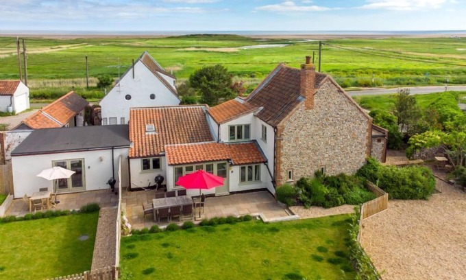 Salthouse House | Eastgate Cottage and Hideaway, Salthouse, Norfolk