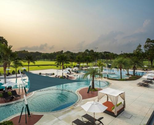 Racha Thewa Resort | Eastin Thana City Golf Resort Bangkok