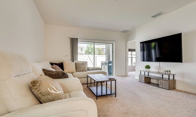 Groveland House | Easy Disney Day Trips: Family Home w/Pool Access
