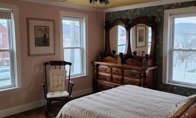 Athens House | Easy Drive to the Finger Lakes; Small Town with Big Hospital