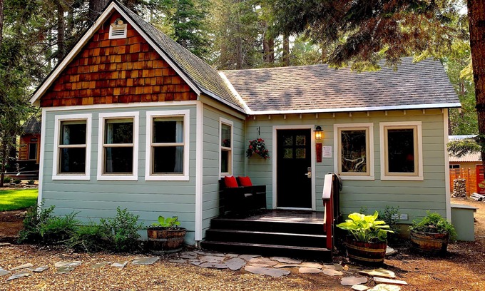 Tahoma Cabin | Easy Living: 1 BR, 1 BA Cabin or Bungalow in Tahoma, Sleeps 2