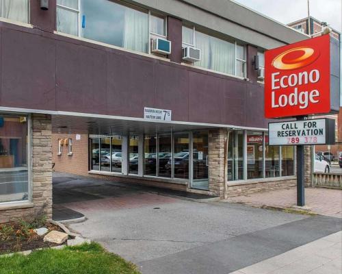 Downtown Ottawa Cabin | Econo Lodge Downtown