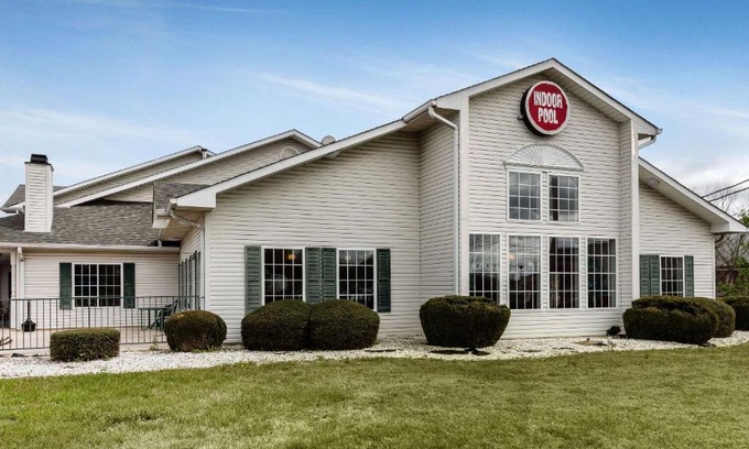 Dickson Hotel | Econo Lodge Inn & Suites Dickson