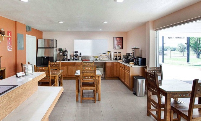 Phillipsburg Hotel | Econo Lodge Phillipsburg