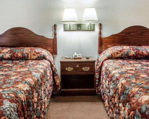 Saint Clair Cabin | Econo Lodge