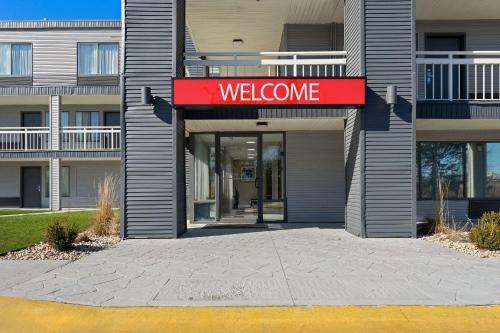 Rockford Cabin | Econo Lodge