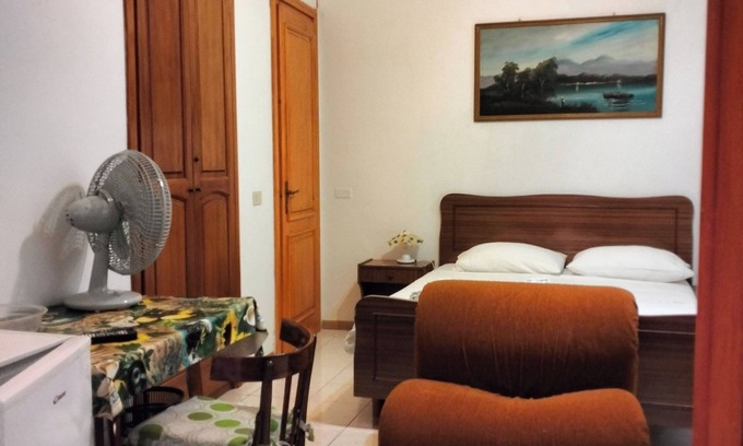 Lipari Historic Centre Apartment | economy central chamber