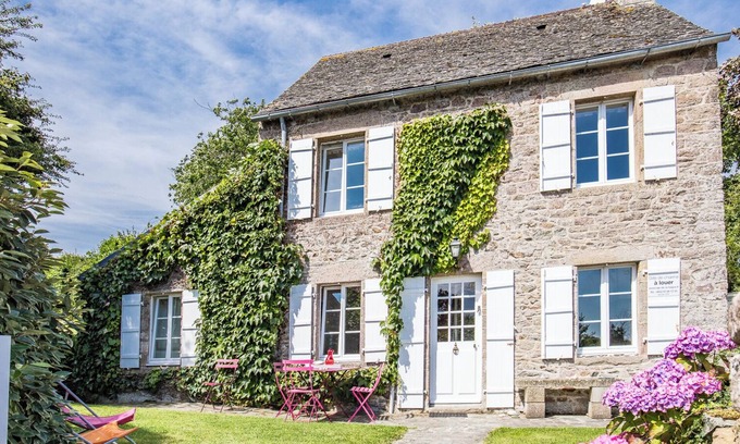 Eculleville Cottage | Eculleville: Nice cottage close to the sea