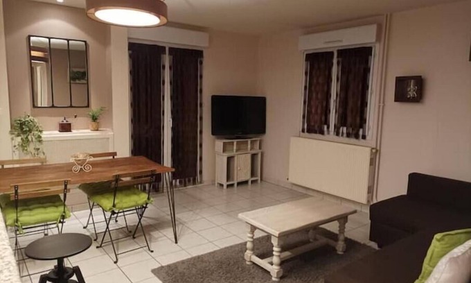 Les Serres - Vivier Apartment | Ecully, Appartement au Calme de 50m²