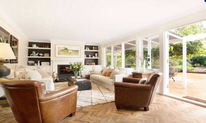 Exeter House | Eden Farm – luxurious farmhouse accommodation with an abundance of space and charm