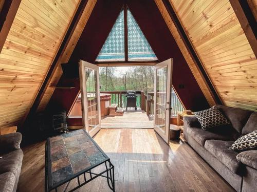 Rockbridge House | Edgewater Escape, Hocking Hills, Hot Tub, Pond