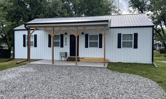 Edina Cabin | Edina Missouri New Cabin in Rural Area