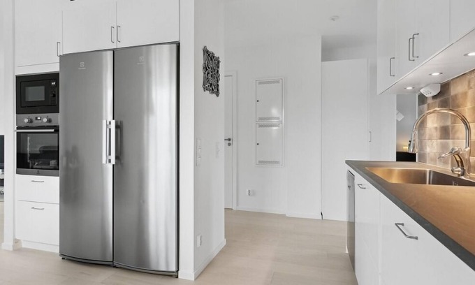 Falkenberg Apartment | Eget Rum i Delad Lägenhet på Härliga Västkusten