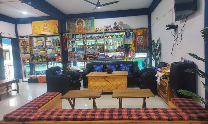 Bomdila House | Eight Lucky Homestay