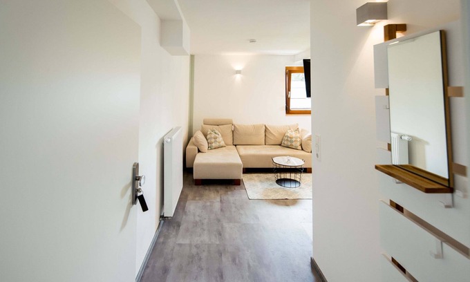 Oetisheim Apartment | Einzimmer Maisonette Wohnung Kräuterglück mit 30qm, Schlafbereich auf Oberer Etage, Max. 2 Personen