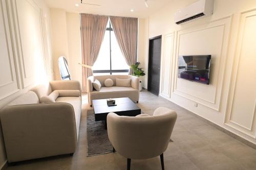 Islamabad Apartment | Eirevo at SkyPark One Gulberg Green Islamabad