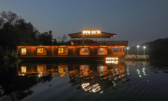 Rajpipla Boat Rental | Ekta Houseboat Statue Of Unity Kevadia