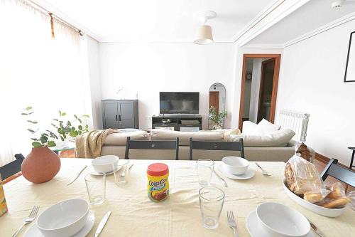 Iruz Apartment | El Apartamento de Santa Adina by Just Room