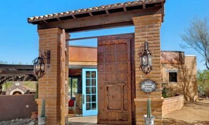 Tucson House | El Aposento del Soñador " The Dreamers Quarters"