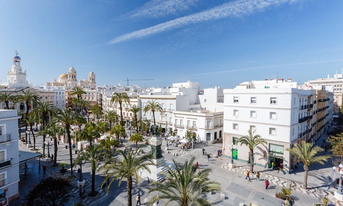 Old Town Apartment | El Balcon de MORET by Cadiz4Rentals