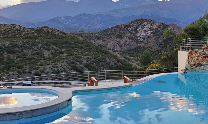 Potrerillos Cabin | El Carmelo Mountain Lodge