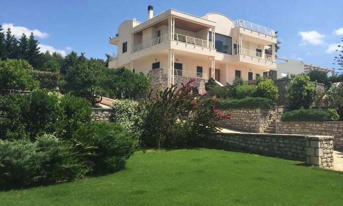 Mikri Mantineia House | Elaianthos