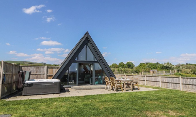 Llanyre Cottage | ELAN VALLEY WELSH - THE SHEEPFOLD, pet friendly in Llandrindod Wells