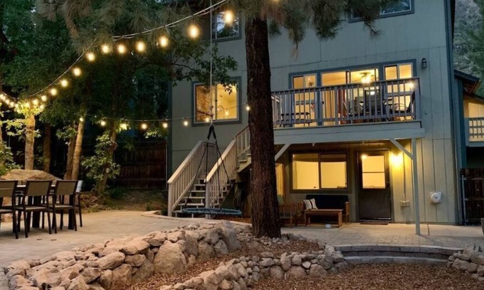 Swiss Manor House | Elden House - Spacious Mountain Getaway for Families and Groups