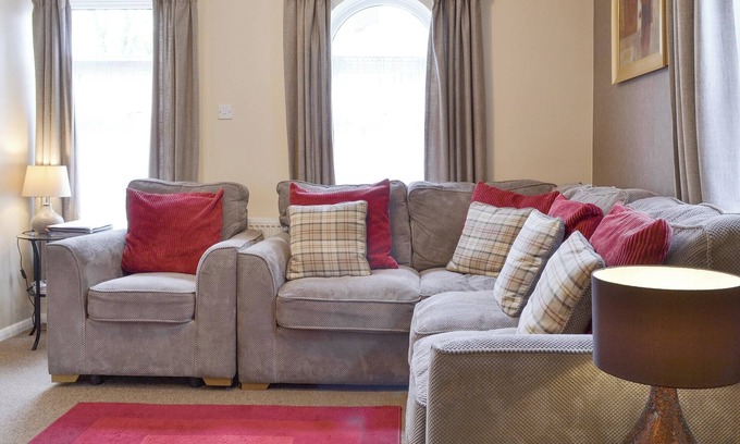 Cayton Cottage | Eldin Hall Cottage 2 - UK2484