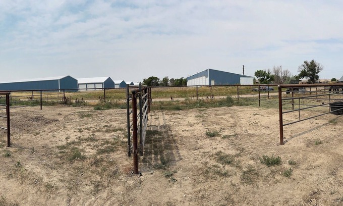 Miles City RV Rental | Electric Only RV Spot, with horse pens available!