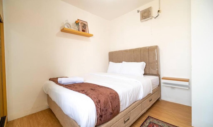 Jatinegara Apartment | Elegance 2BR @ Bassura City East Jakarta/Netflix