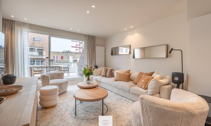 Knokke Apartment | Elegance Floor, Luxury on the top floor