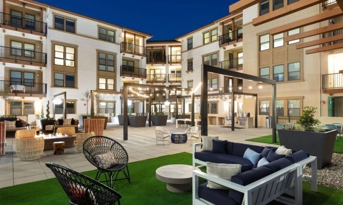 Sunnyvale Condo | Elegant 1BR Condo w/Pool & Gym at Murphy Station