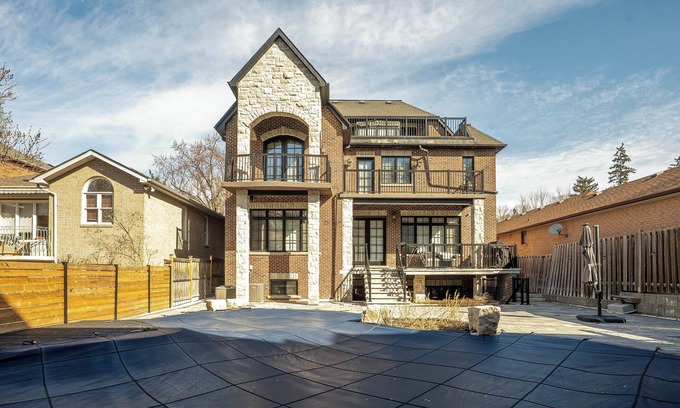 Pine Grove House | Elegant 2-Bedroom Suite in Custom Mansion Peaceful Family Friendly Neighborhood
