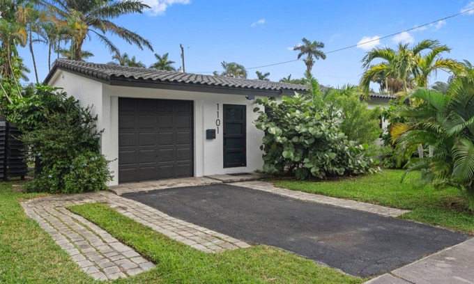 Royal Poinciana House | Elegant 3-bedroom house 5 min from Hollywood beach