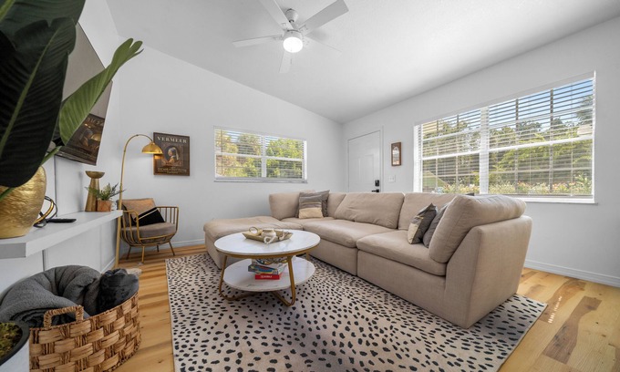 Crystal River House | Elegant 3-Bedroom Escape Minutes from Manatees, Scalloping, Boat Ramps and More!