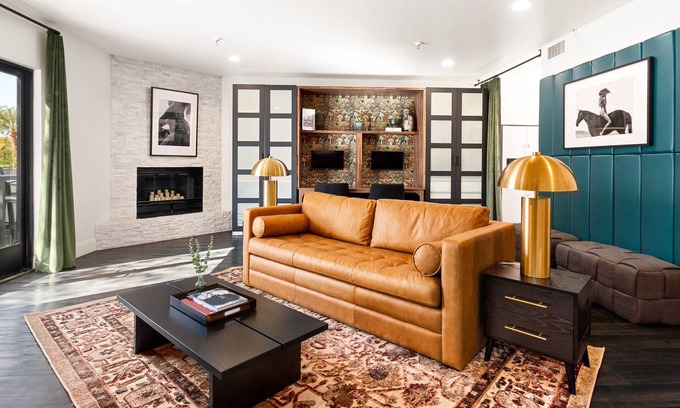Waterfront Condo | Elegant 3BR Retreat | Walk to Old Town Bars | Free Parking