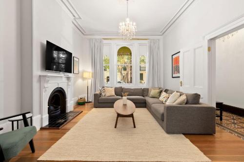 Millers Point Apartment | Elegant 6-Bed Home with Harbour Views