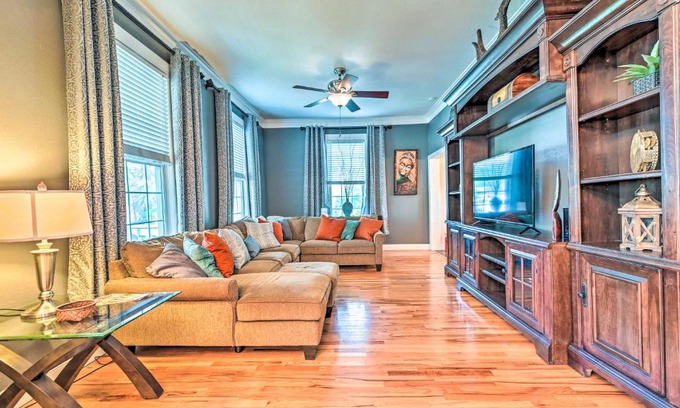 Tampa Heights House | Elegant and Bright Tampa Home 1 Mi to Downtown