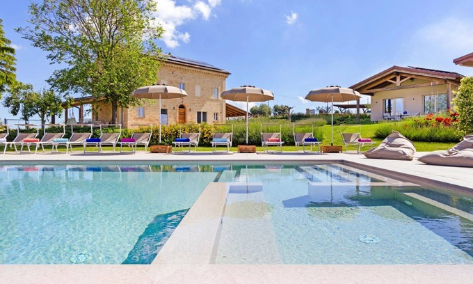 Francavilla d'Ete Villa | Elegant and spacious villa with pool and panoramic view over the hills, just 30 minutes from the sea