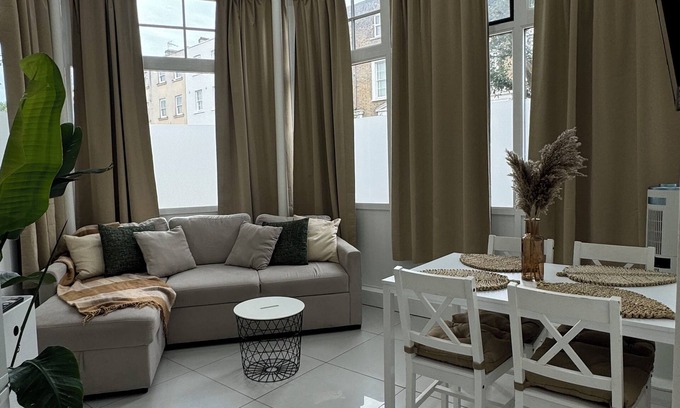 Camden Town Apartment | Elegant and Stylish 2BD/2BA Flat near King’s Cross