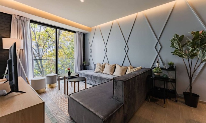 Del Valle Apartment | Elegant Apartment with Balcony and City Views